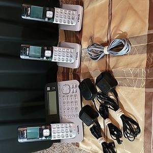 3 receiver cordless phone set by VTech black and silver all cords included EUC